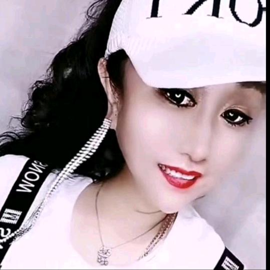 临潼女装工厂店：莉姐