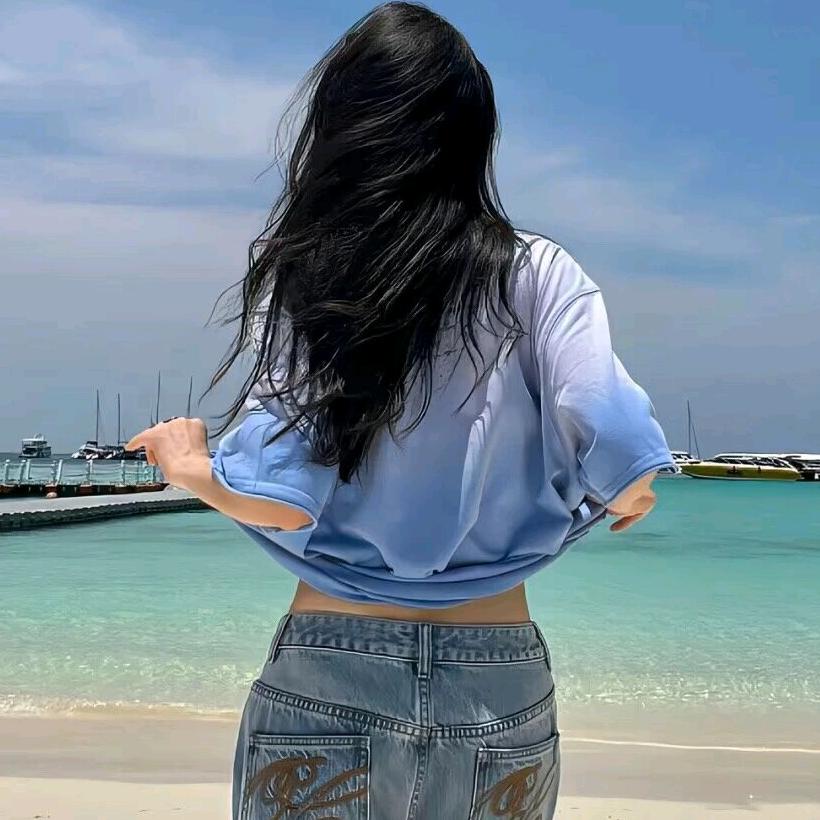 爱笑的彭丫头