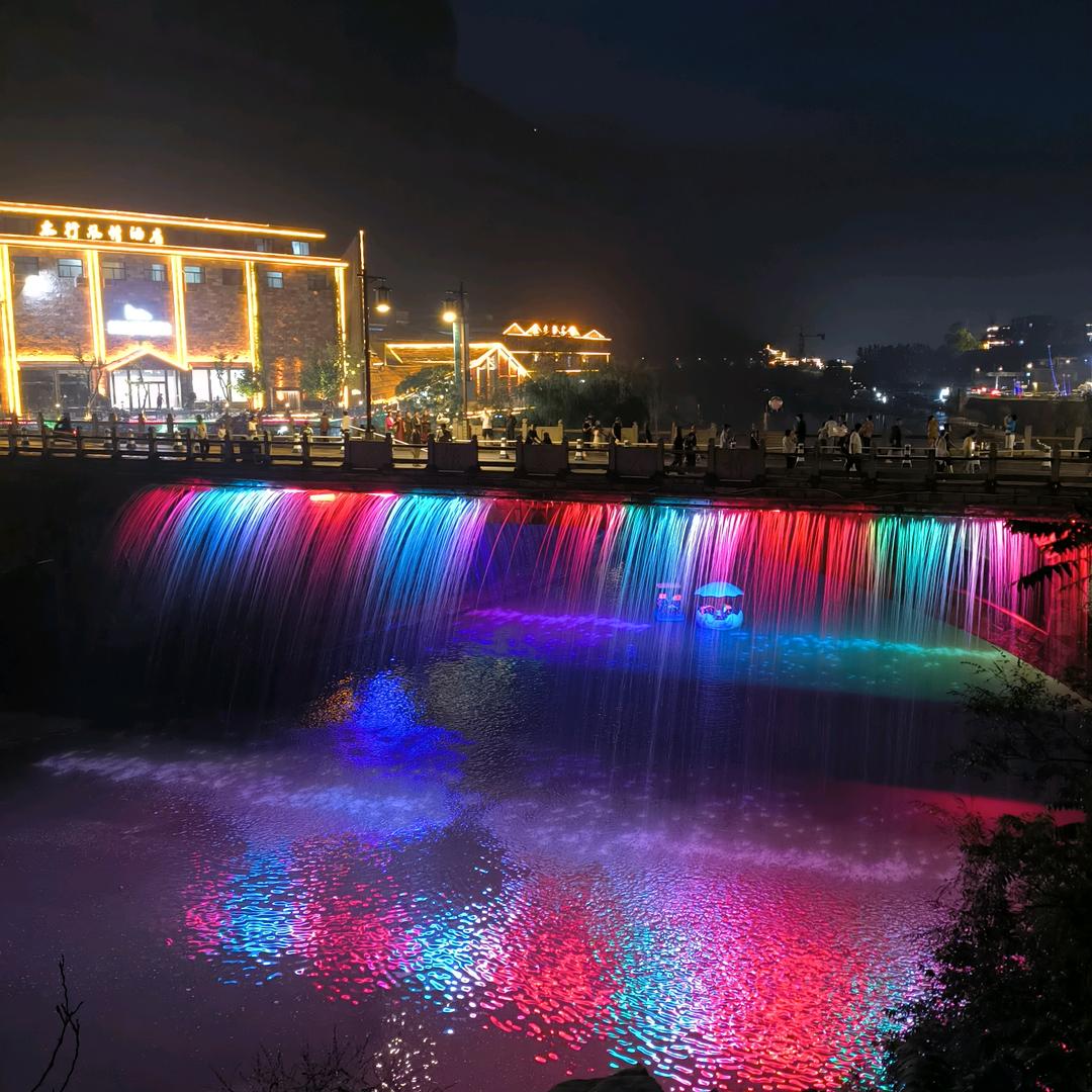 人生何处不相逢