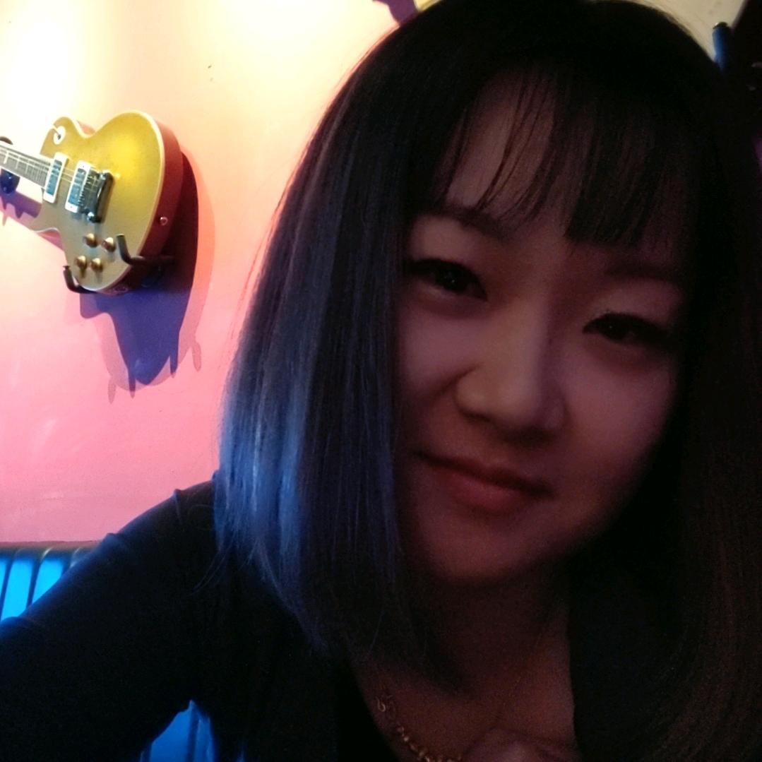 👑 ᥫᩣ小彭友