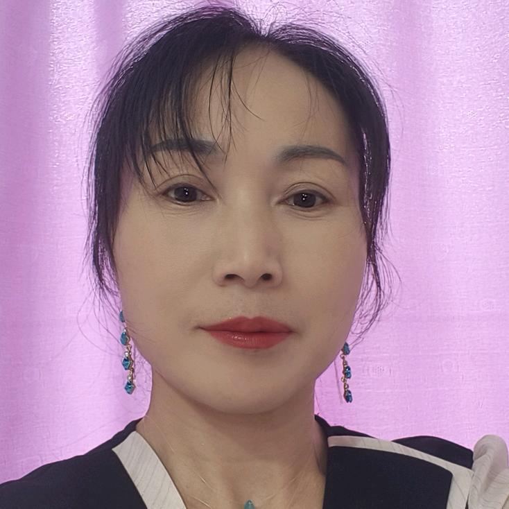 何姐 每天晚上6.30分直播
