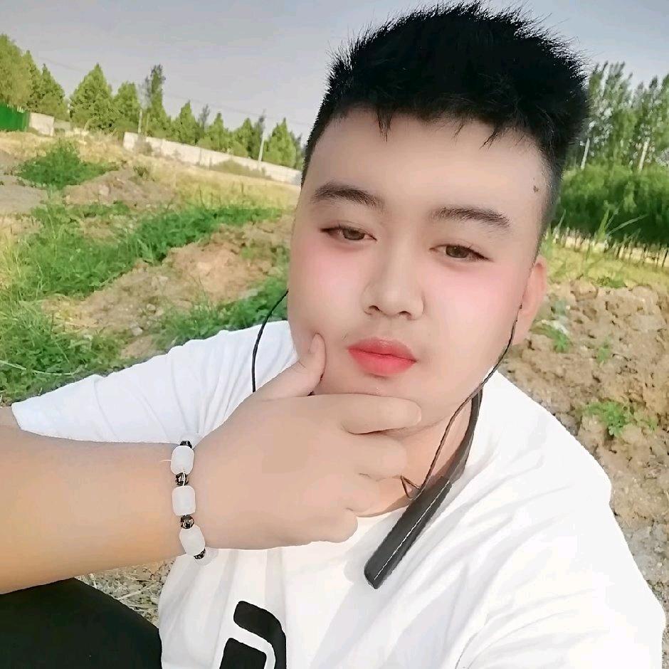小帅哥