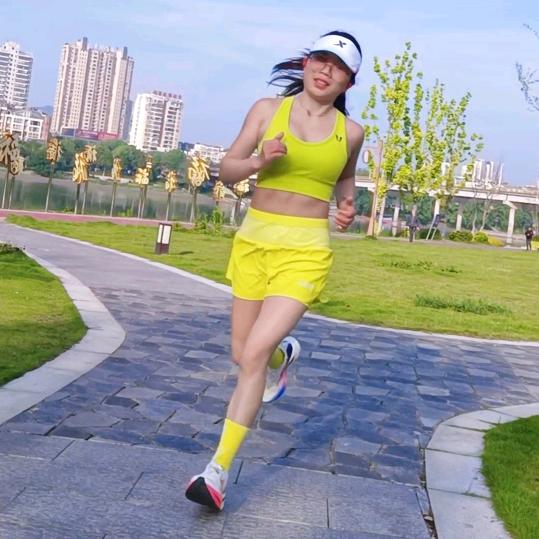 死犟爱运动（10级晶小朵）