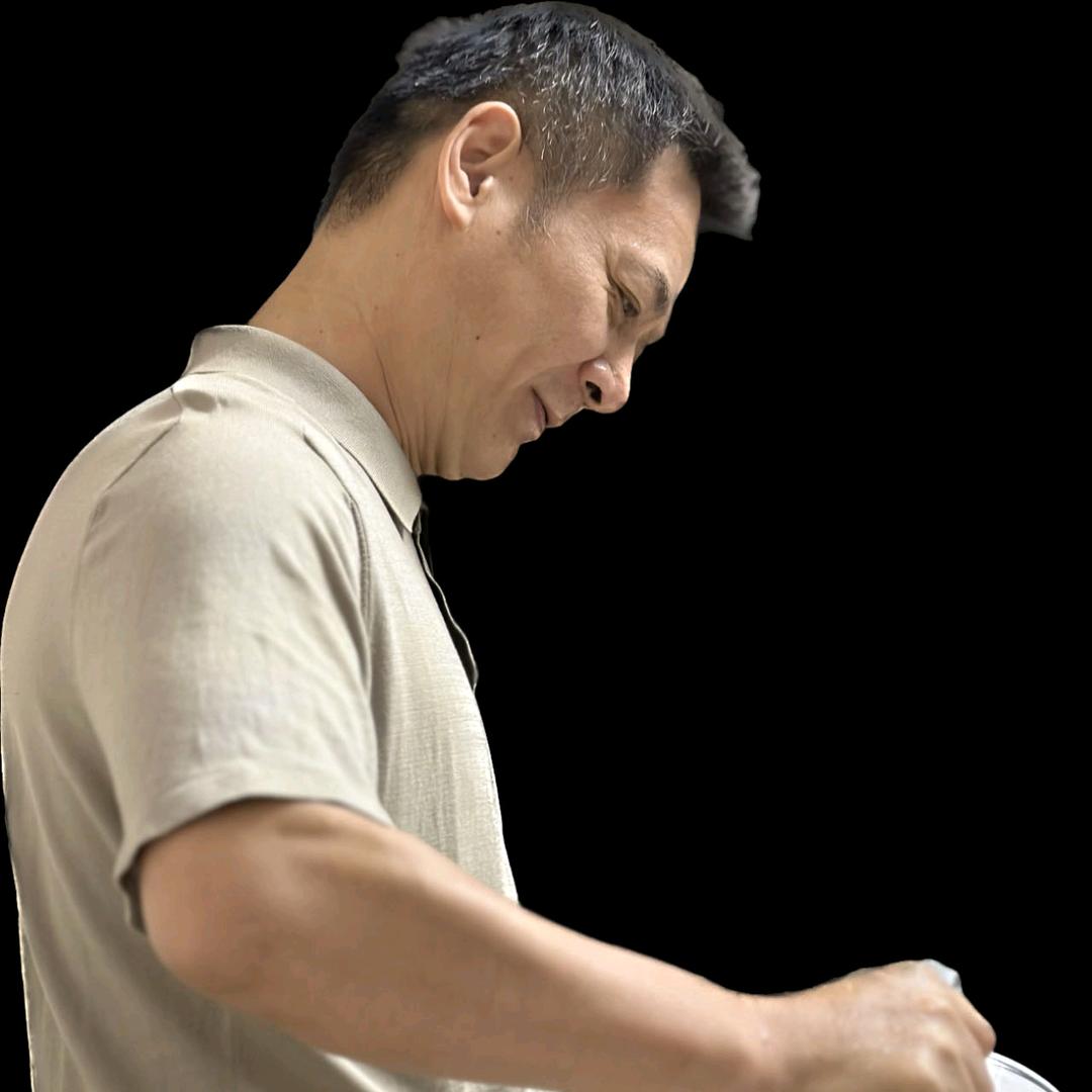 手多金头像