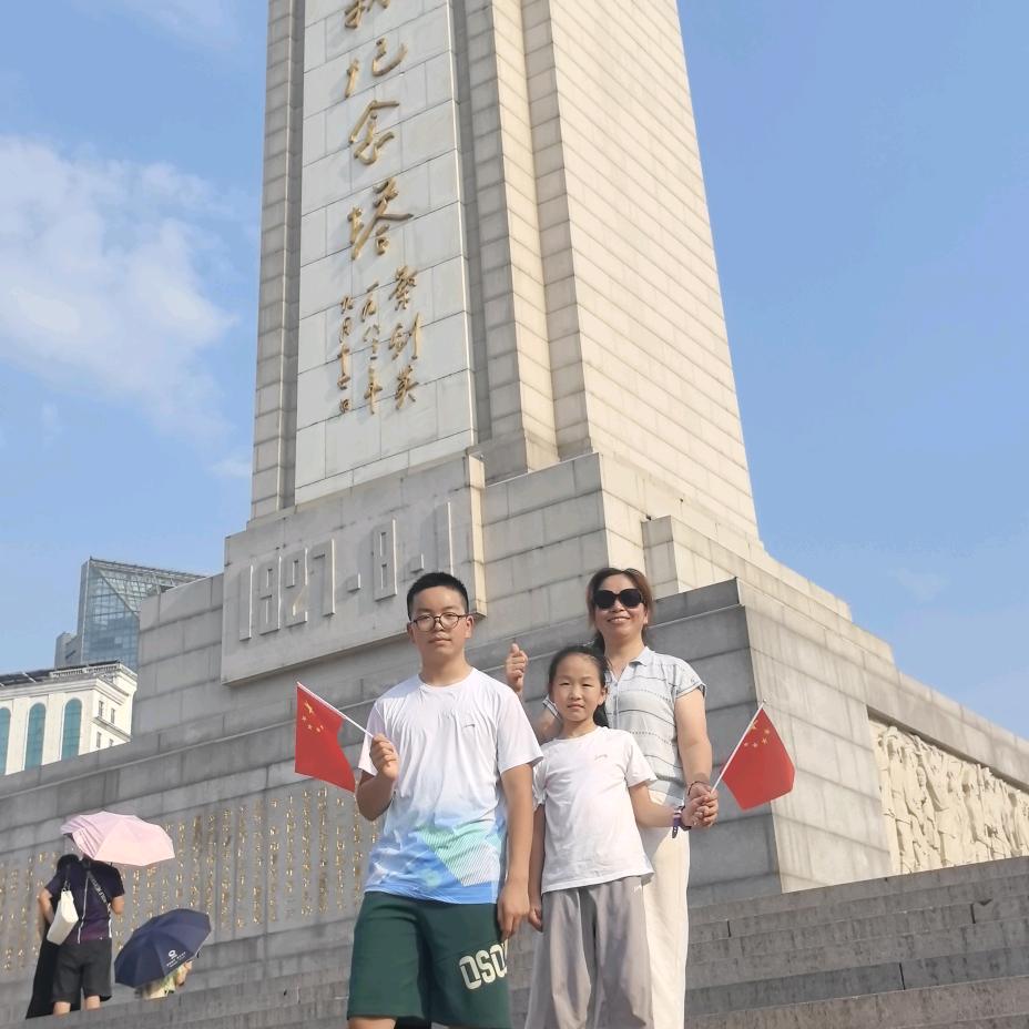 卖电器的小朱