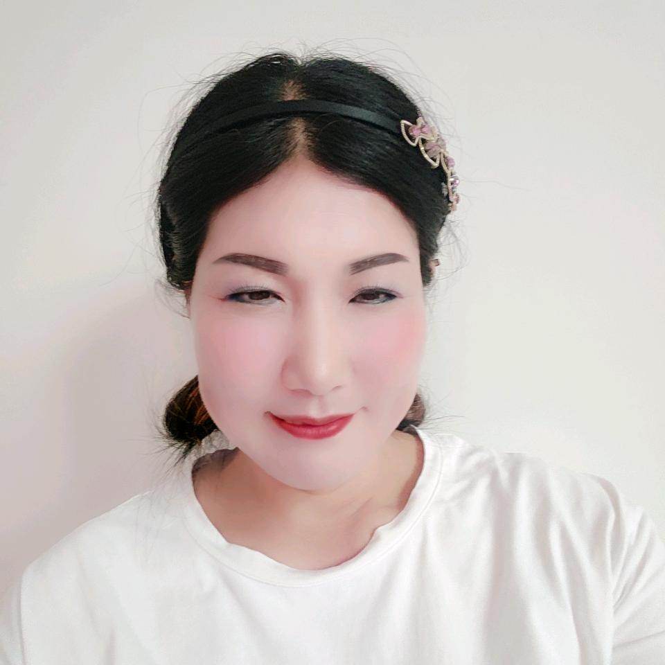 🌸🌸一笑倾城，只为你醉🍷🍷