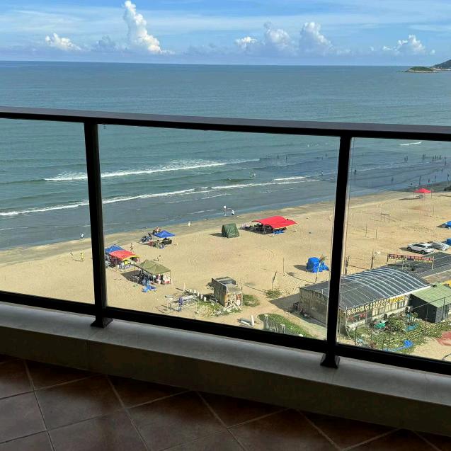 双月湾虹海湾观浪海景公寓