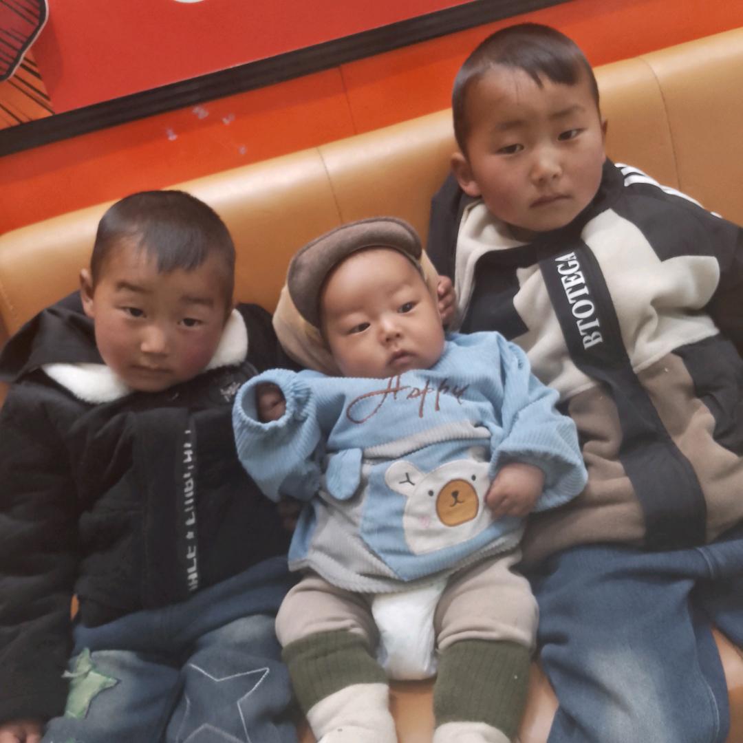 我的三个小男孩