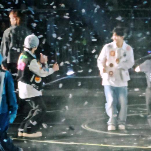 小颗粒上八楼吃抄手