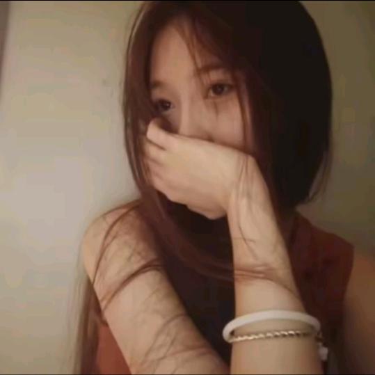 小小怡.