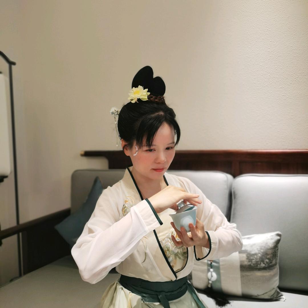 妮妮妈🎙（首播学习中）