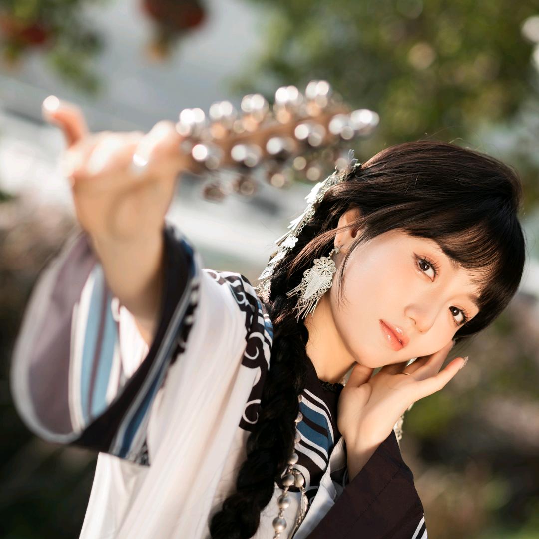 乐山华翎舞蹈雪儿1