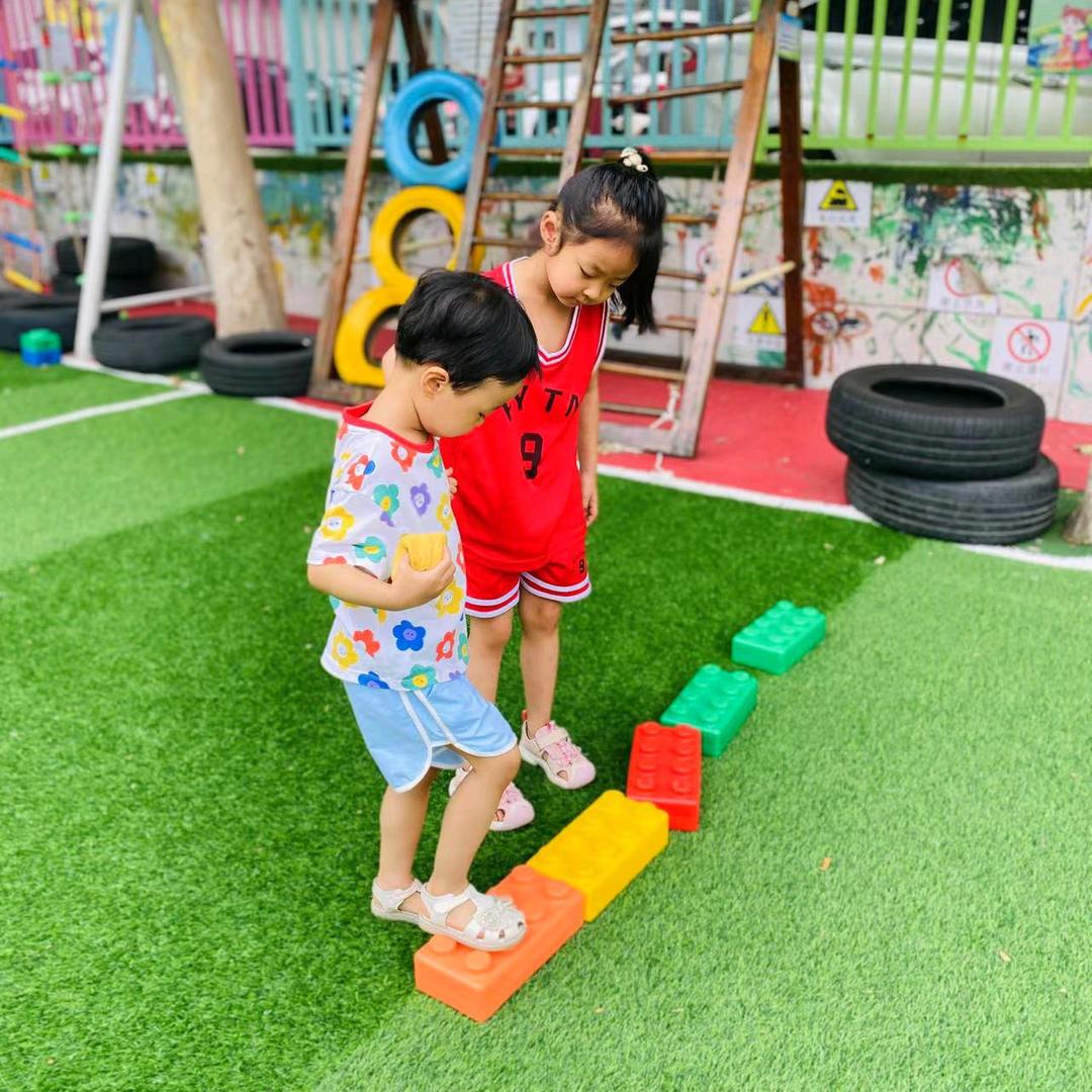 官官和乐乐是姐妹呀！