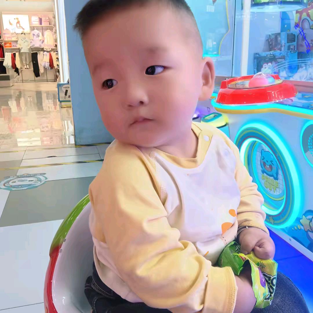幸福一家人，王德见，