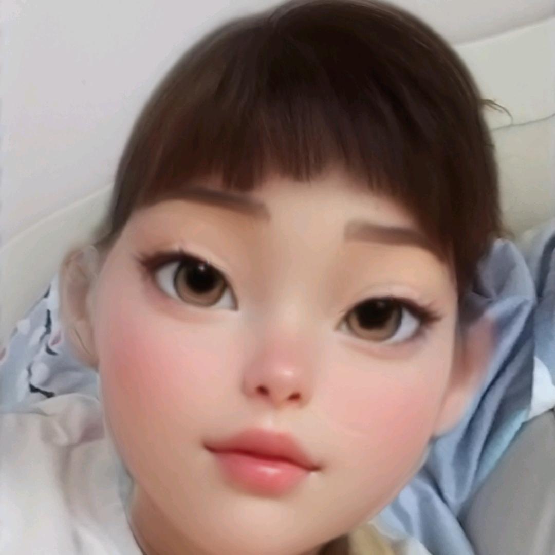 四个孙子，一个孙女的奶奶。只玩抖音不聊天