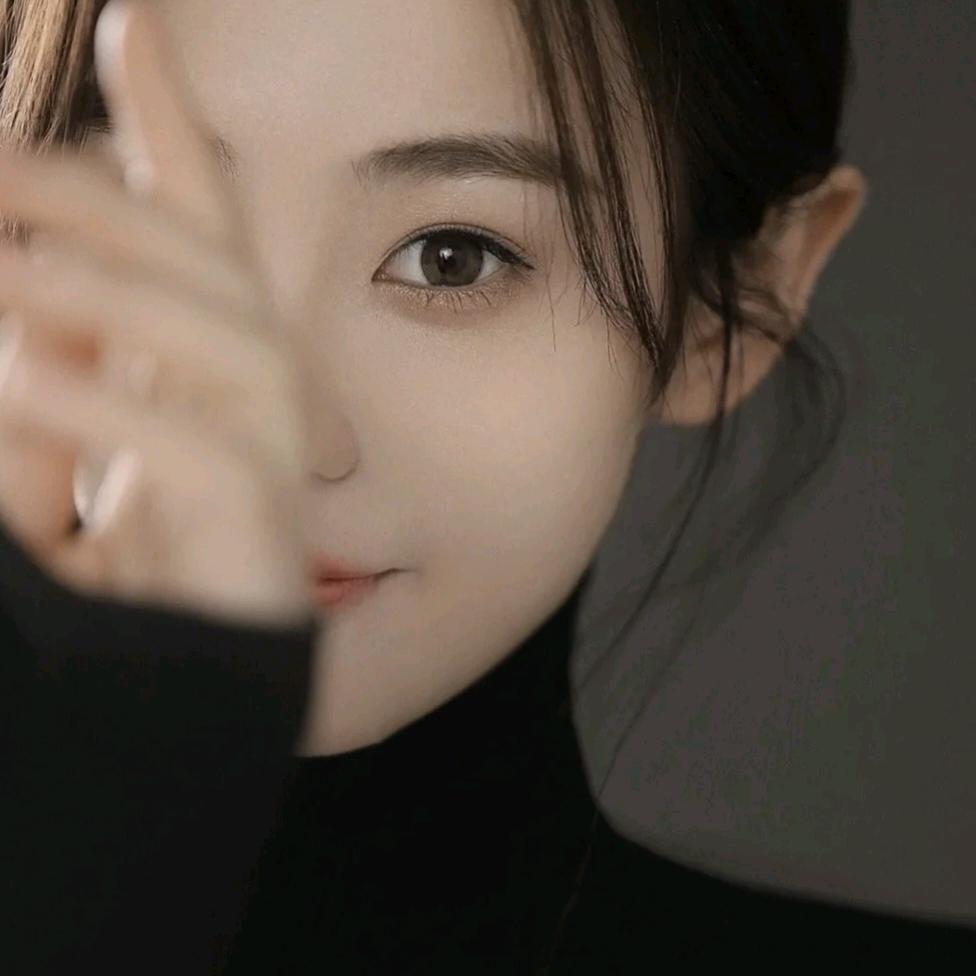 兜兜（新人首播九宫格直播间）@一千万