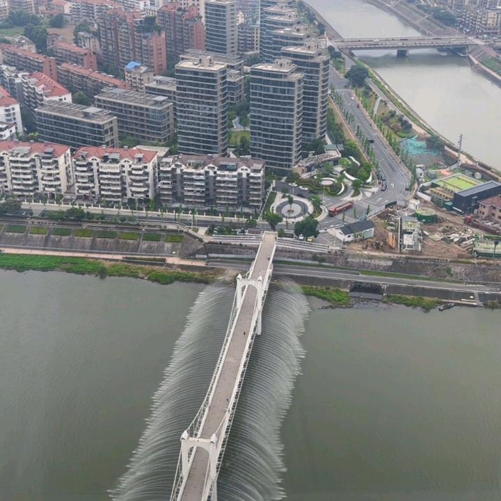 浮·云
