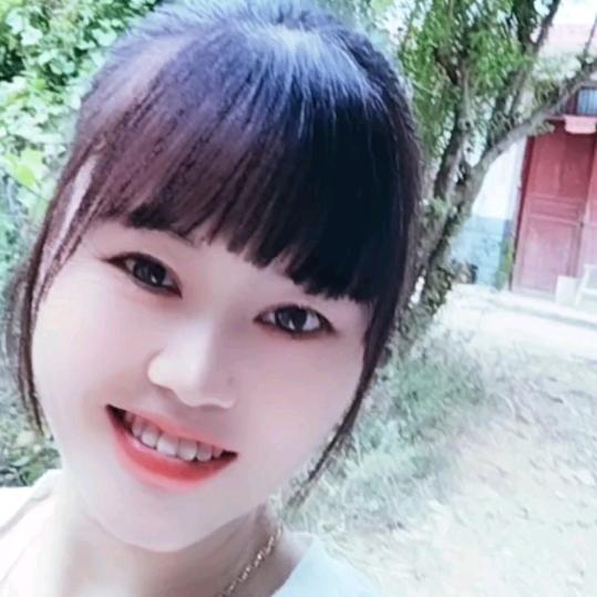 英(❁´◡`❁)🙂