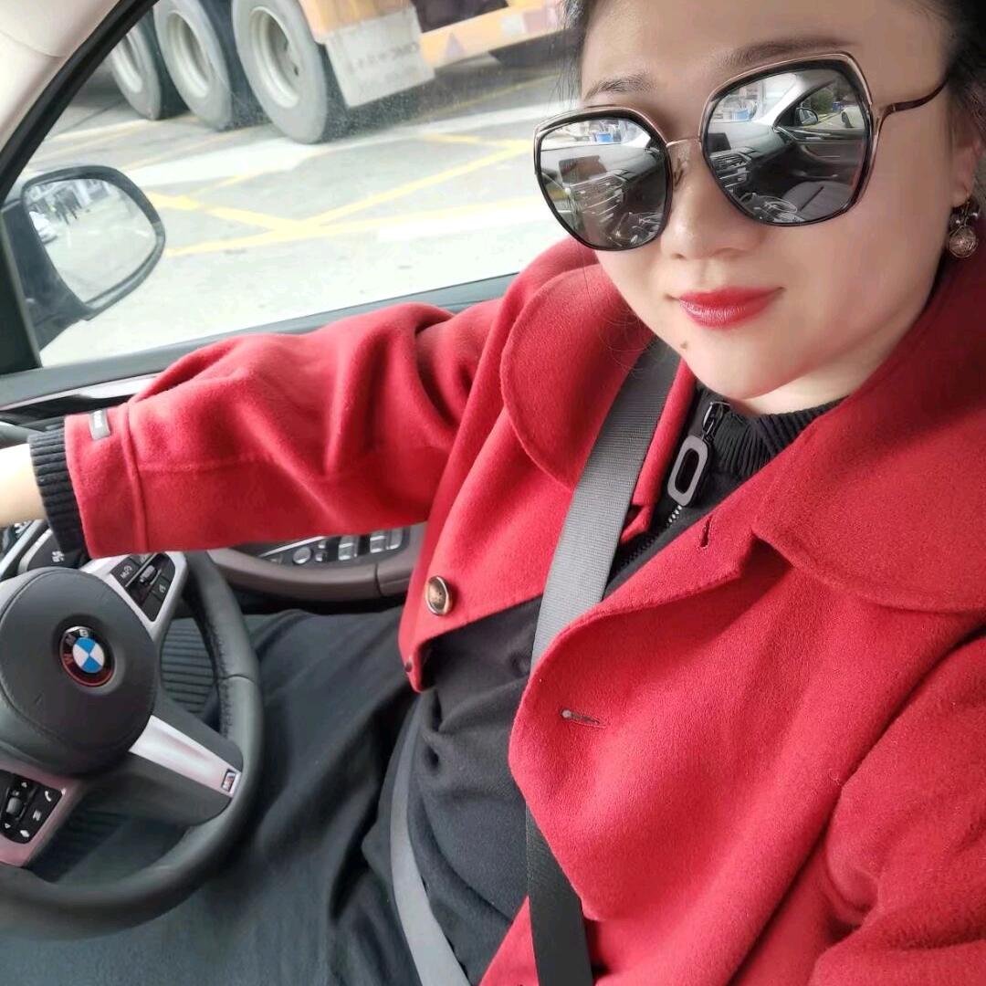 炸弹女王👑