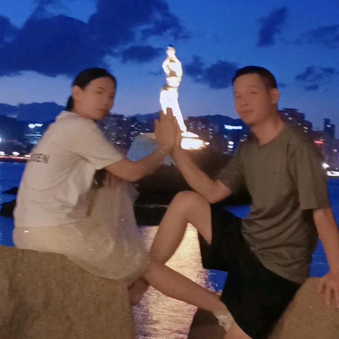 龙晨沅(拒绝连赞 )