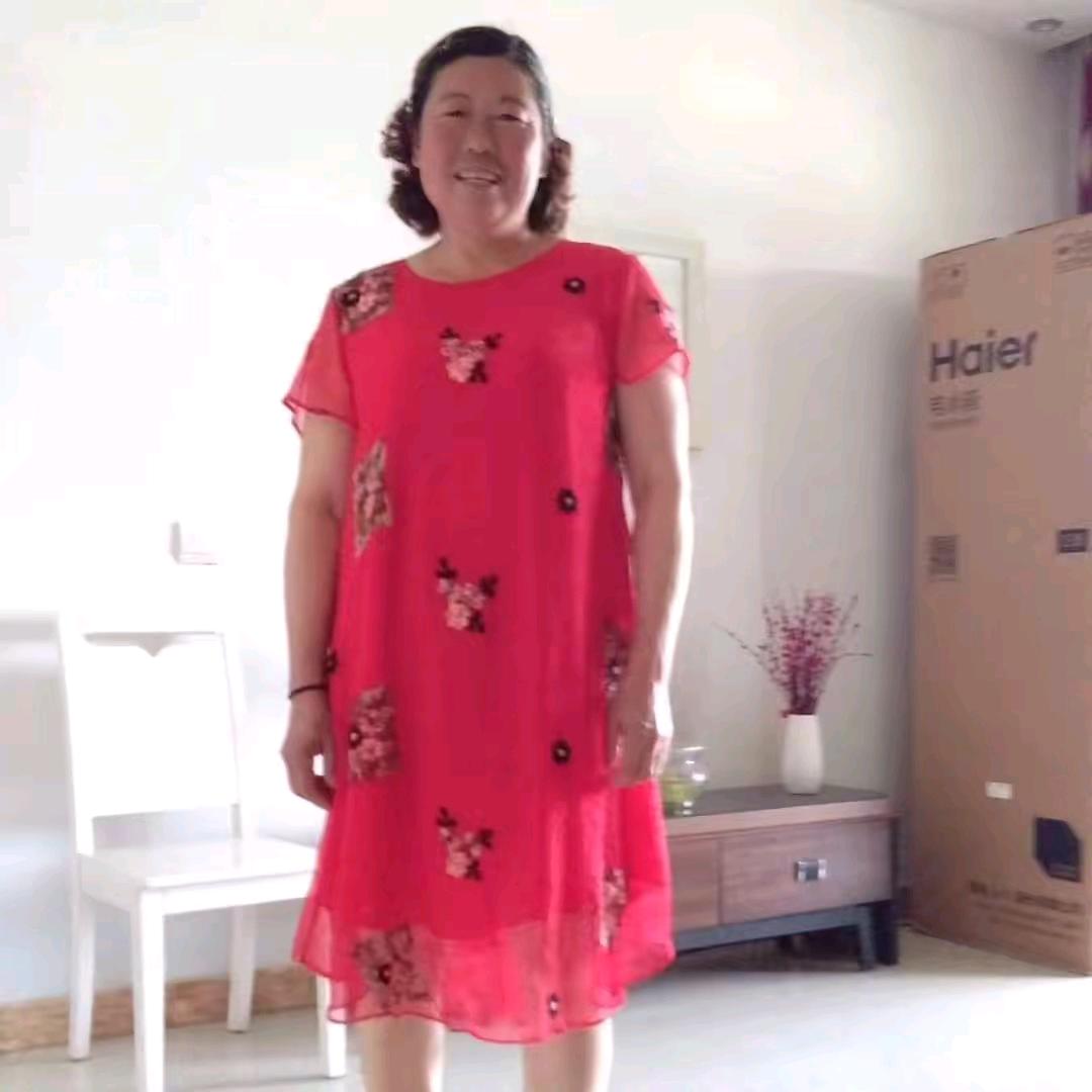 素真姐（喜欢唱歌）
