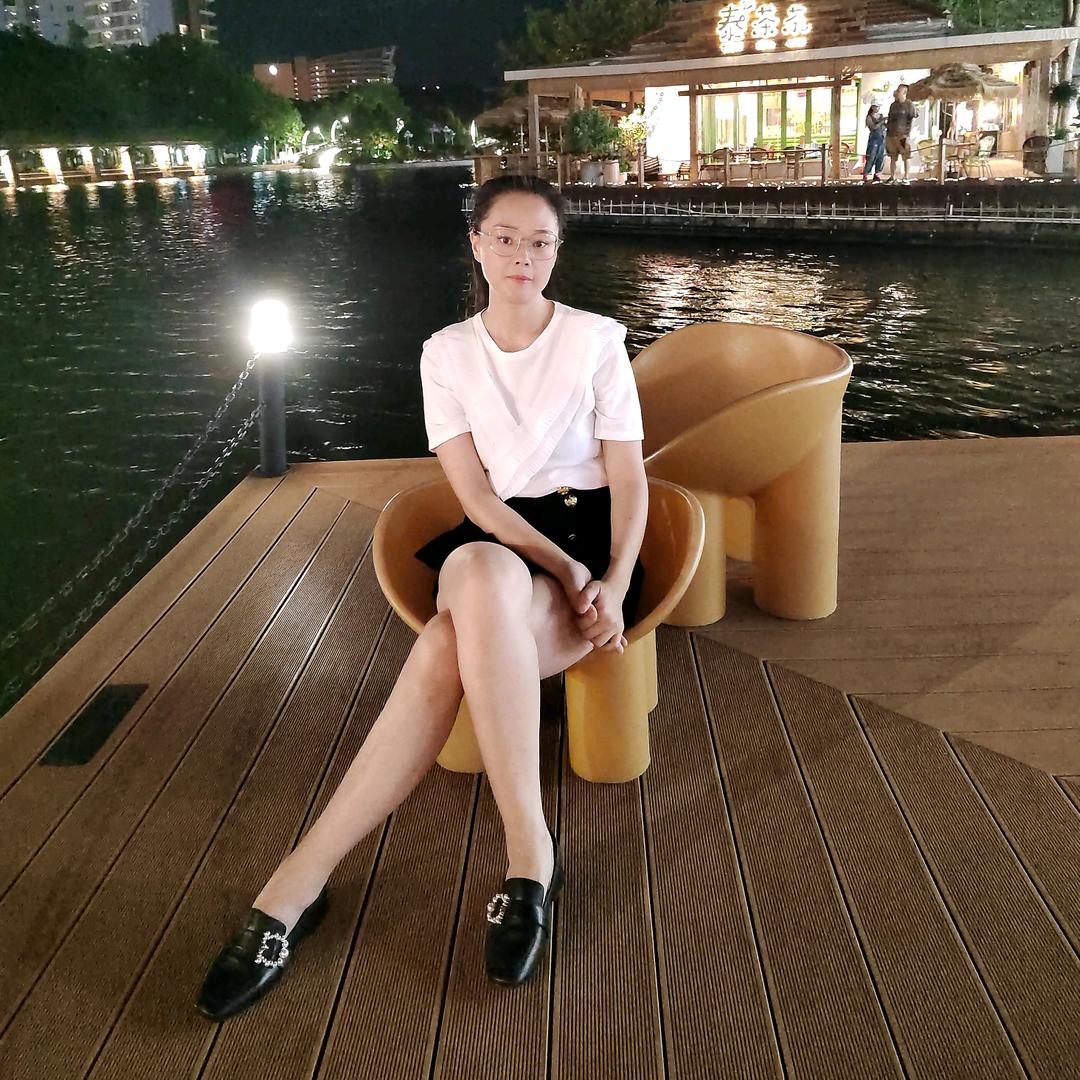 重庆山咔咔里的姑娘
