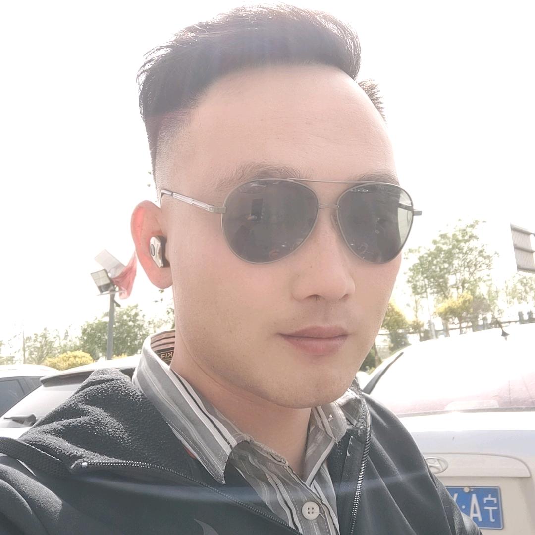 &谁伴我闯荡&