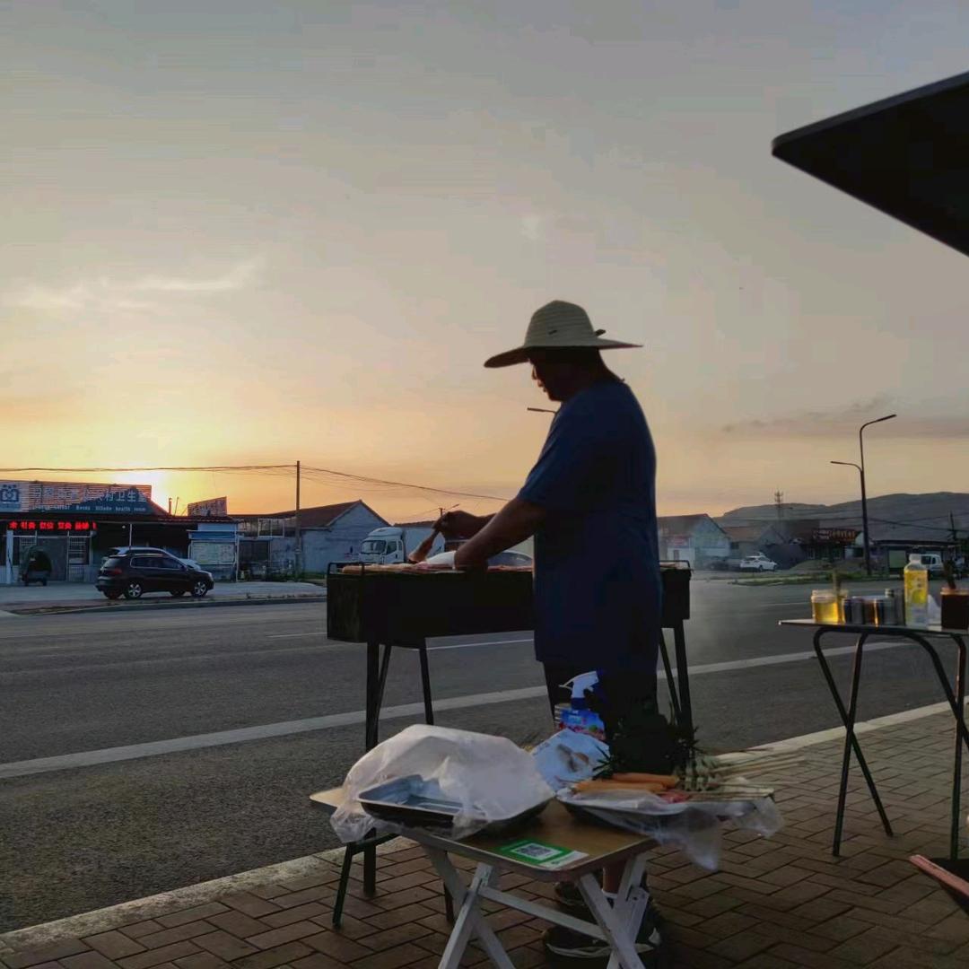 萬锋.山外学苑3楼6老北京麻辣香锅麻辣拌