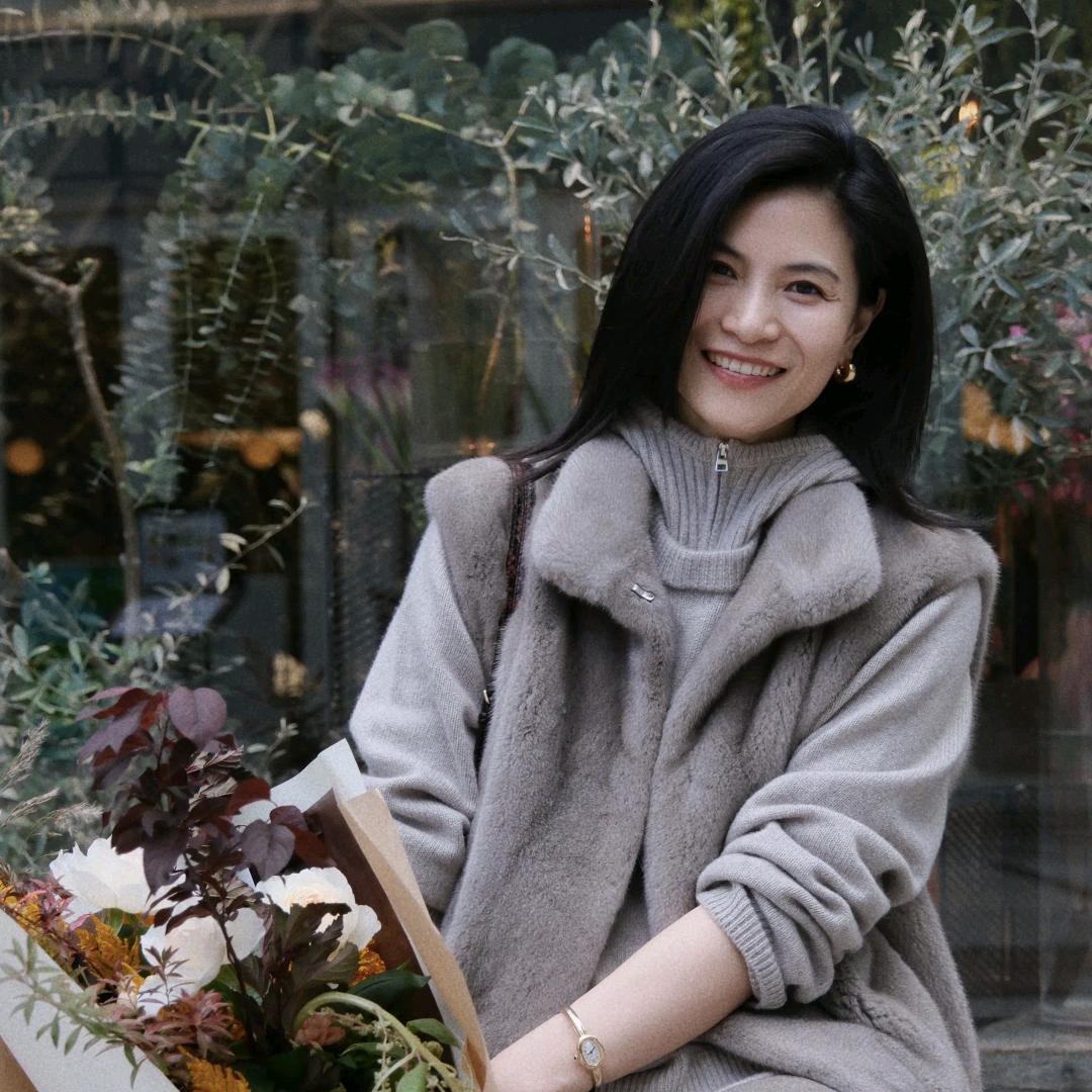 阿董小姐女装穿搭