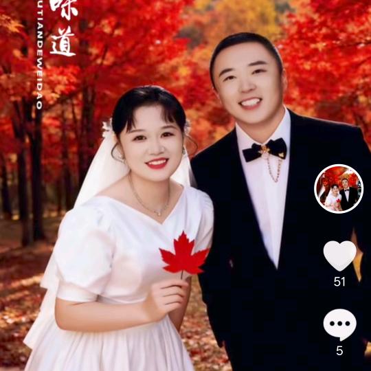 燕子是永远开心快乐的。🌹🌹🌺🌺