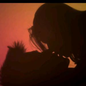 坐上我的玛莎拉蒂就不能哭泣