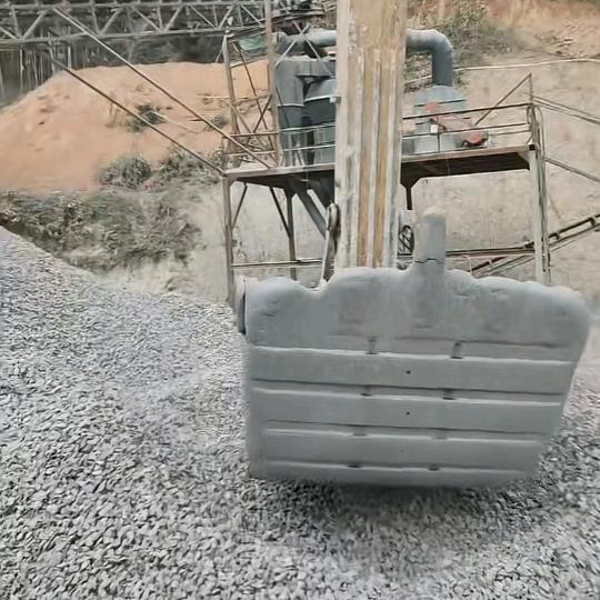 洪炉点雪