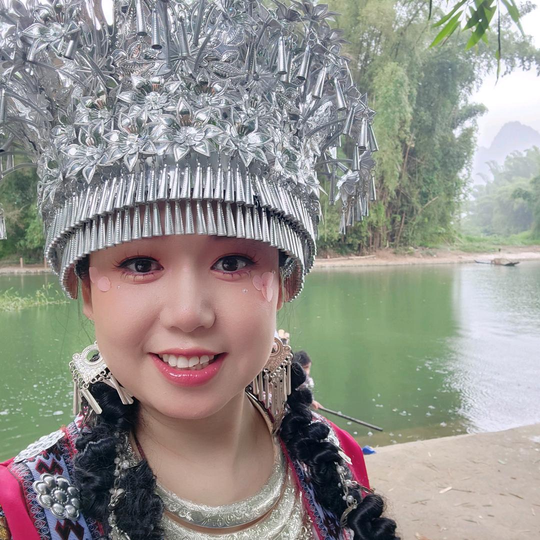 不粘人的小妖精^o^