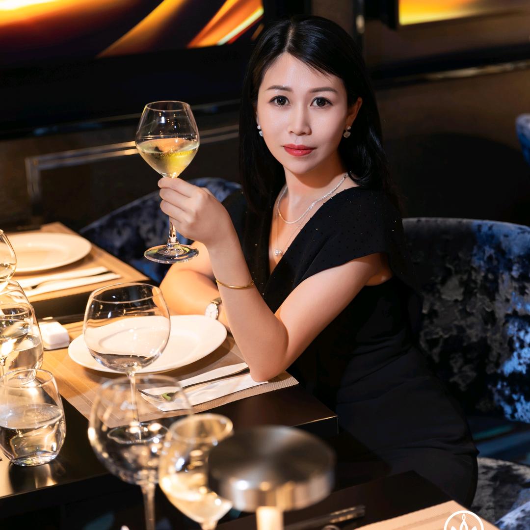 眉型设计师吉利