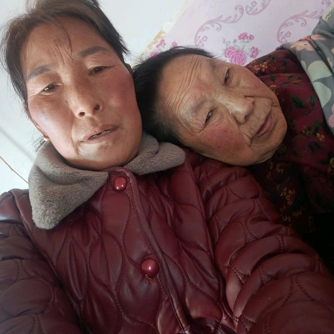 闫姐跟老妈