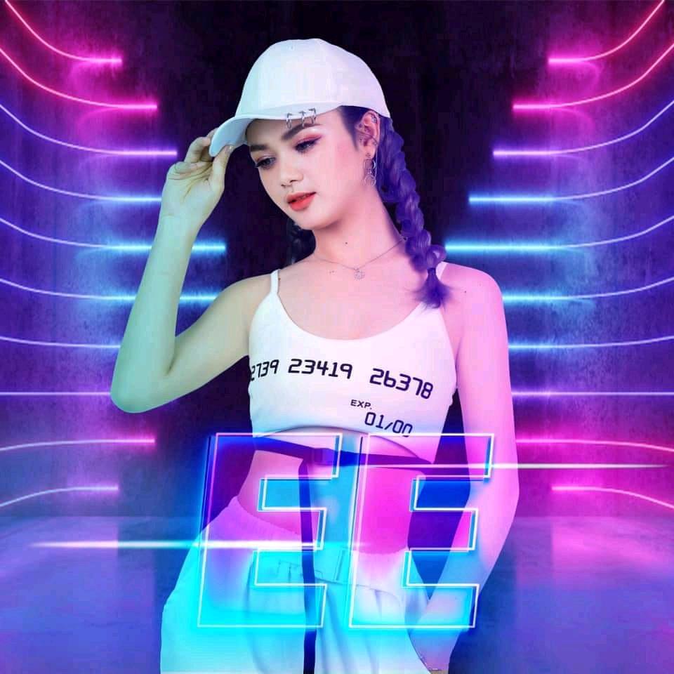 @ម៉ាក់EEw9