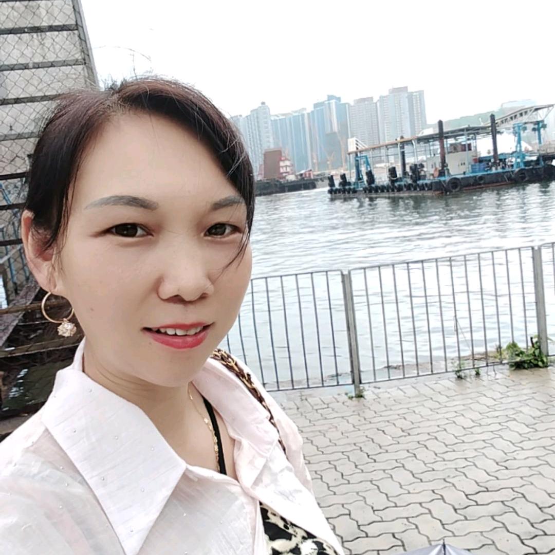 诗彤 日日鲜水果  英英冷冻批发食品店