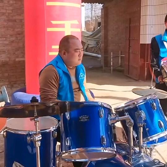 东塬坡口疯狂管乐传媒