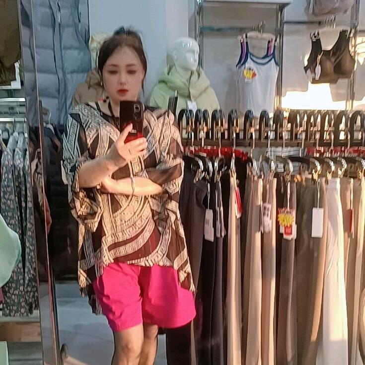 沁县波司登鸭鸭～雅鹿羽绒服店