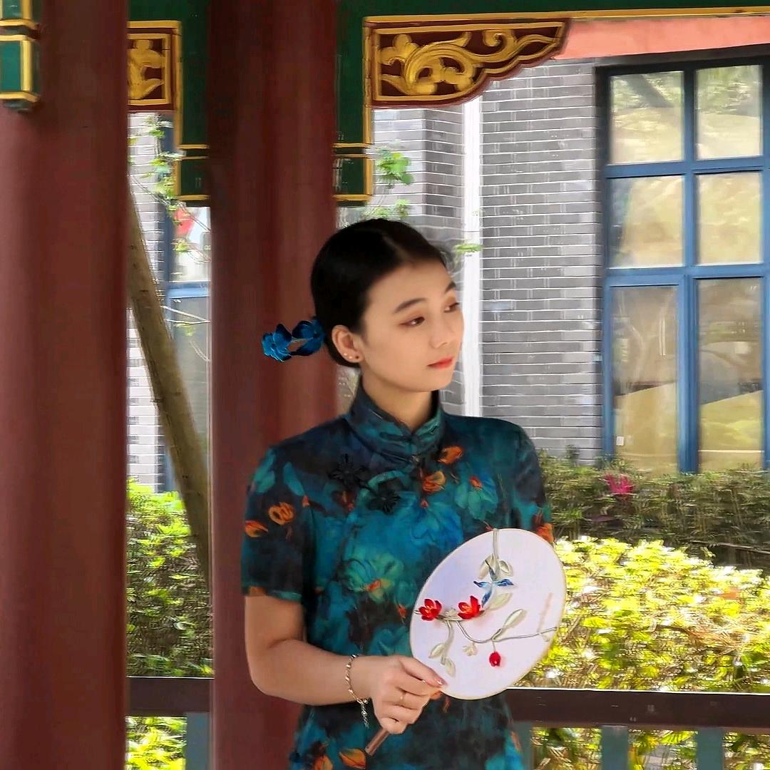 绮小裁
