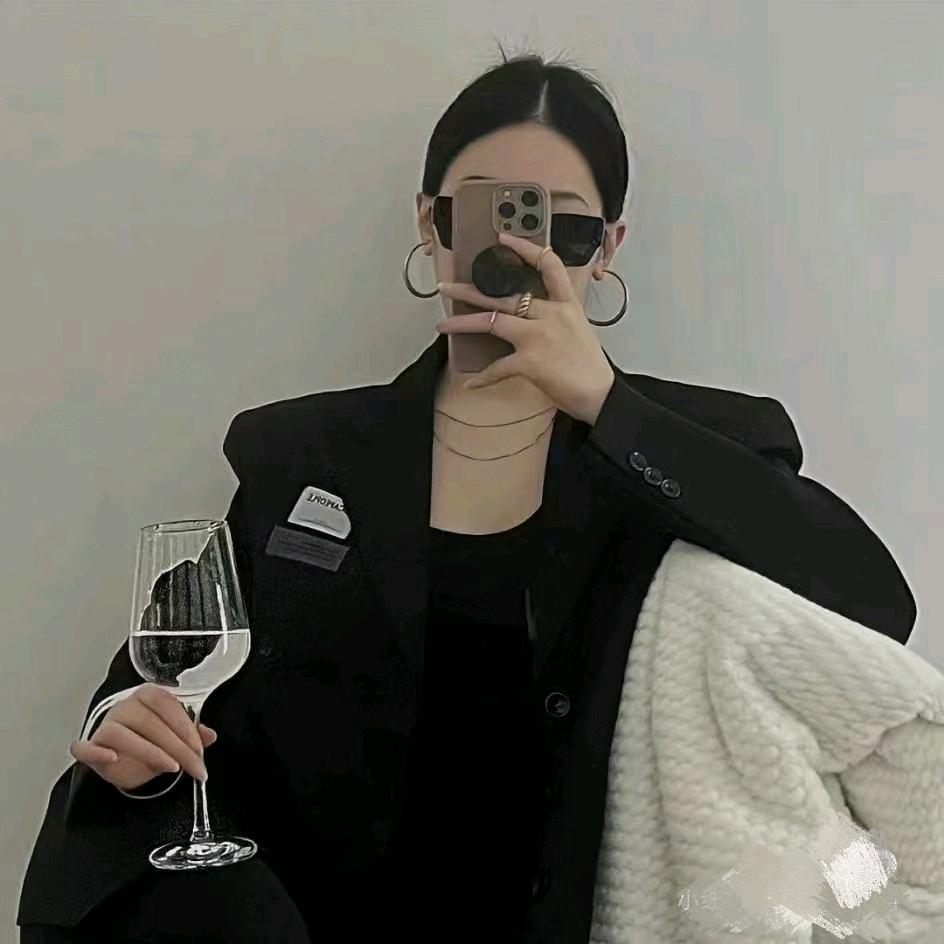 憨豆小姐姐