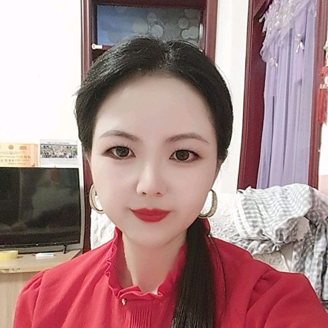 爱笑的艳丽