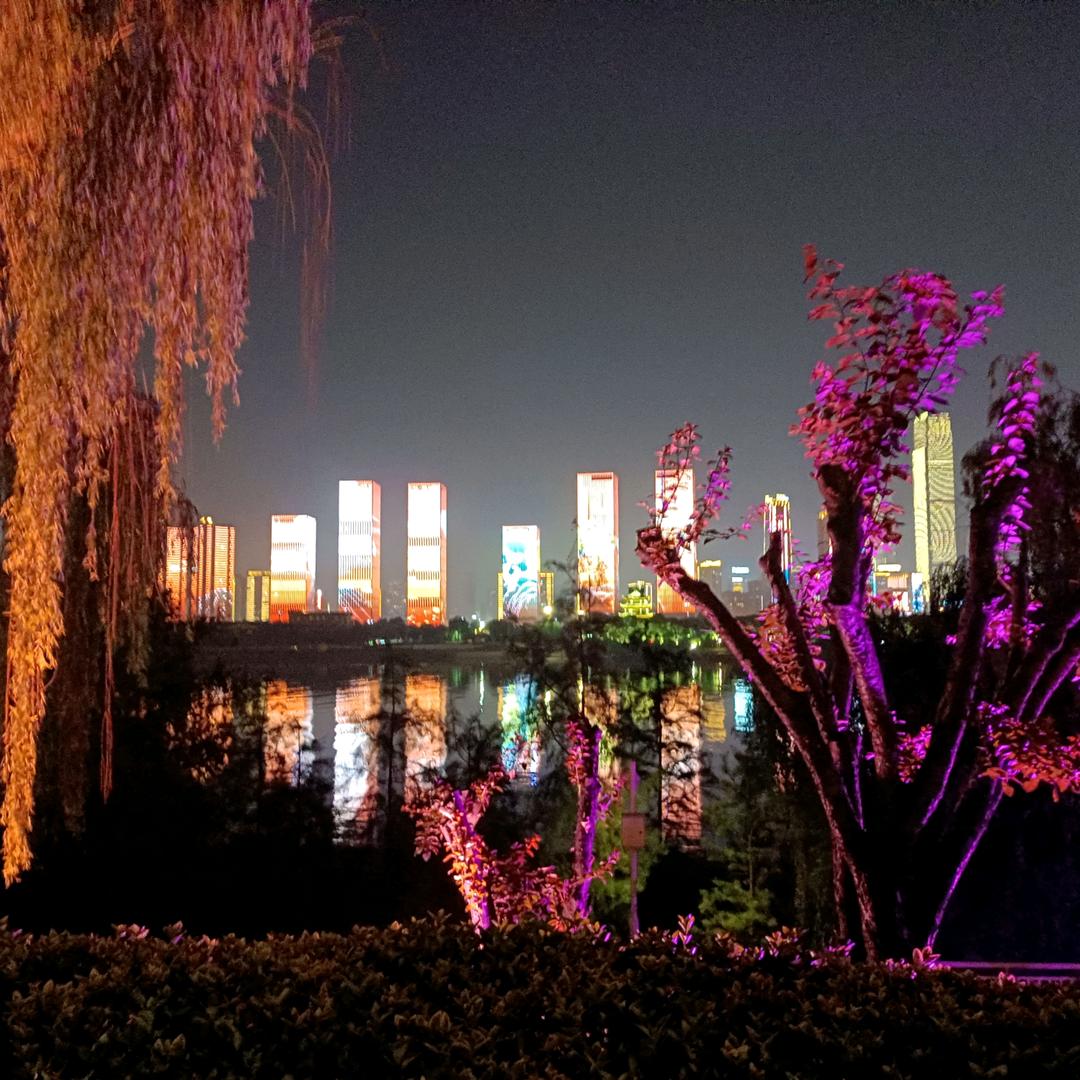 明天的太阳会更红