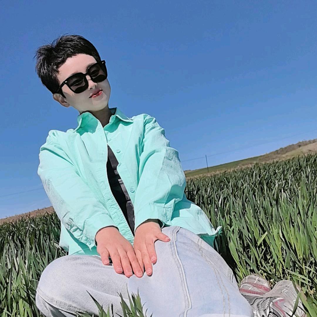 兰一梦地下街三店董娜