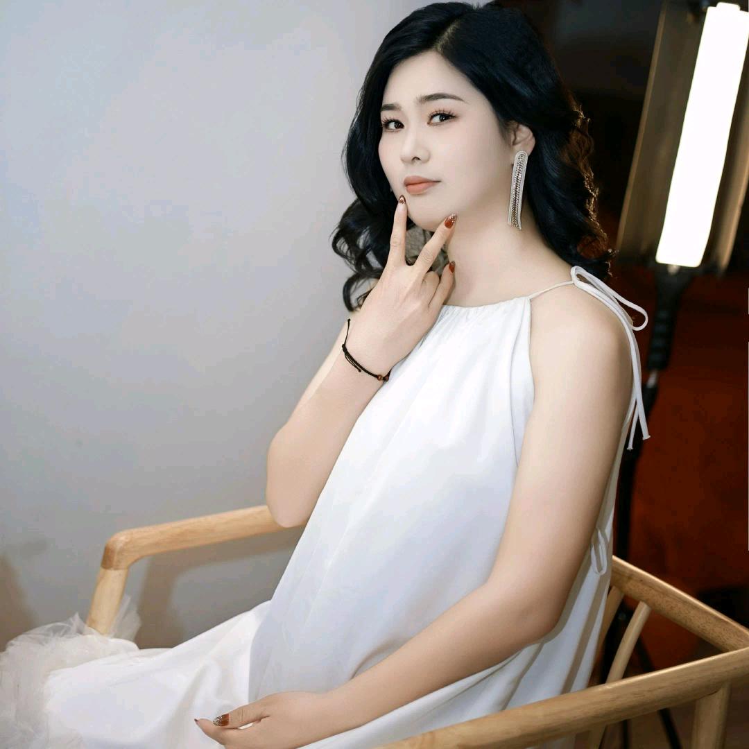 阿丽