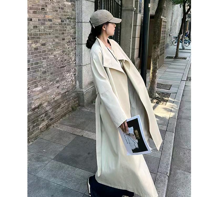 丽江华汇商城二楼时尚女装