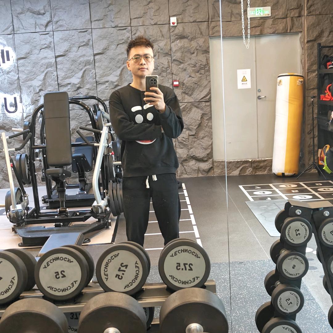 悠氧普拉提教练——阿吉