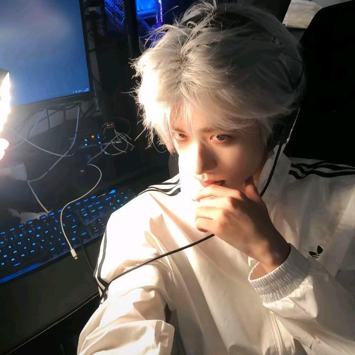 睡不着的泡泡糖：💤