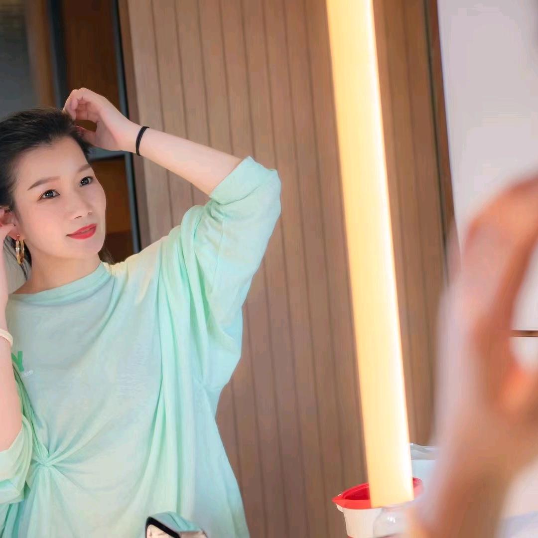 阿丽