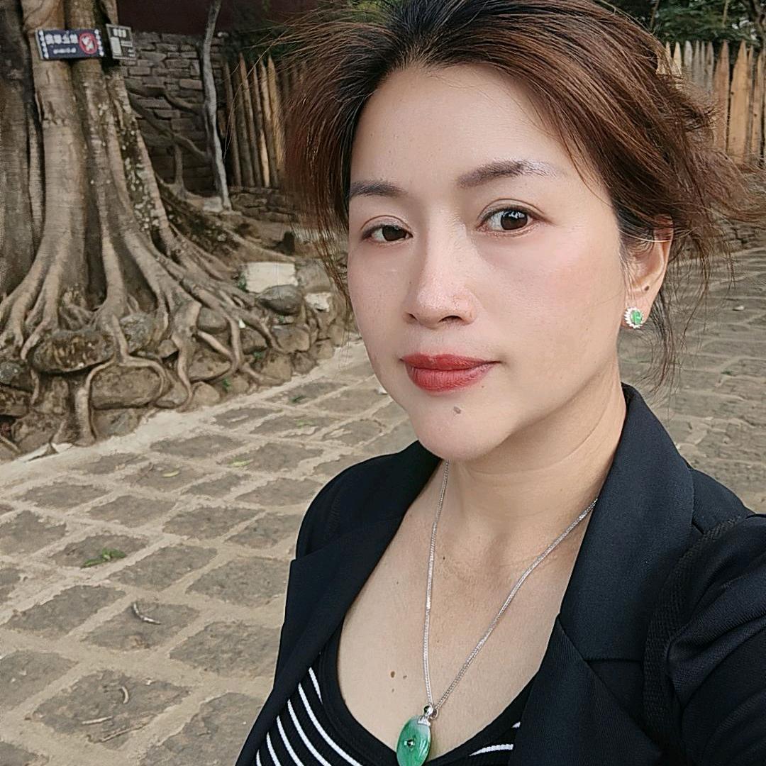 下一秒.